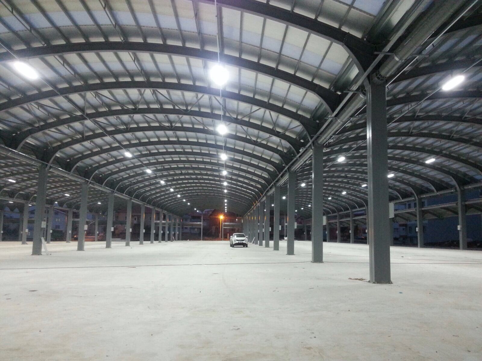 UŞAK BELEDİYESİ KAPALI PAZAR YERİ YAPIMI